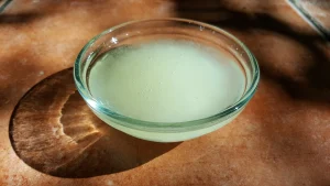 picture of pure coconut oil in a bowl